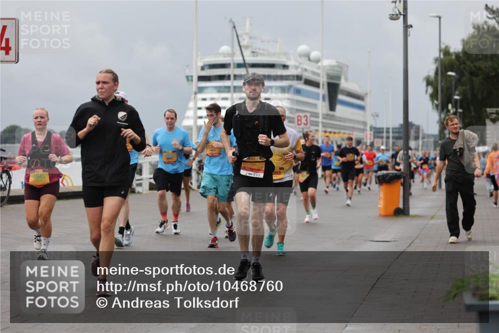 13.09.2026 - Kiel Lauf Andreas Tolksdorf http://msf.ph/oto/10468760 13.09.2026 12:08:51 Kiellinie 8945, 12, 203, 3 meine-sportfotos.de