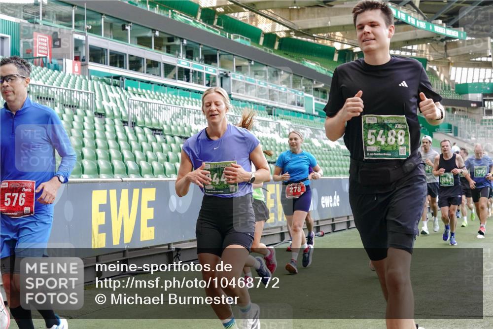 13.09.2026 - 21. swb-Marathon Bremen Michael Burmester http://msf.ph/oto/10468772 13.09.2026 13:13:54 Laufen im Stadion 183, 270, 278, 349, 460, 514, 576, 600, 631, 695, 702, 768, 933, 950, 956, 1005, 1008, 1143, 1286, 1334, 1392, 1408, 1426, 1573, 1596, 1641, 1818, 1819, 1991, 2005, 2024, 2035, 2079, 2233, 2264, 2314, 2387, 2412, 2439, 2457, 2461, 2478, 2505, 2521, 2540, 2564, 2612, 2665, 2684, 2693, 2765, 2773, 2792, 2815, 2816, 2829, 2838, 2860, 2884, 2887, 2895, 2921, 2963, 2966, 2972, 2975, 2978, 3016, 3111, 3209, 3253, 3277, 3293, 3304, 3313, 3378, 3405, 3428, 3434, 3653, 3661, 4080 meine-sportfotos.de
