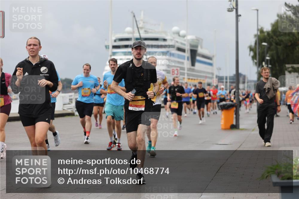 13.09.2026 - Kiel Lauf Andreas Tolksdorf http://msf.ph/oto/10468774 13.09.2026 12:08:52 Kiellinie 38, 3 meine-sportfotos.de