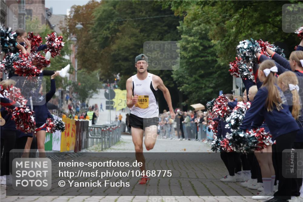 13.09.2026 - Kiel Lauf Yannick Fuchs http://msf.ph/oto/10468775 13.09.2026 10:20:20 Ziel 11615, 6049, 6584, 11615 meine-sportfotos.de