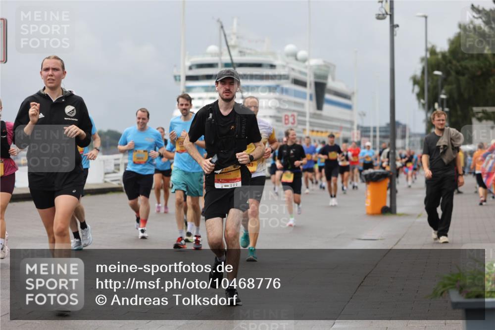 13.09.2026 - Kiel Lauf Andreas Tolksdorf http://msf.ph/oto/10468776 13.09.2026 12:08:52 Kiellinie 120, 4, 48, 03, 83 meine-sportfotos.de