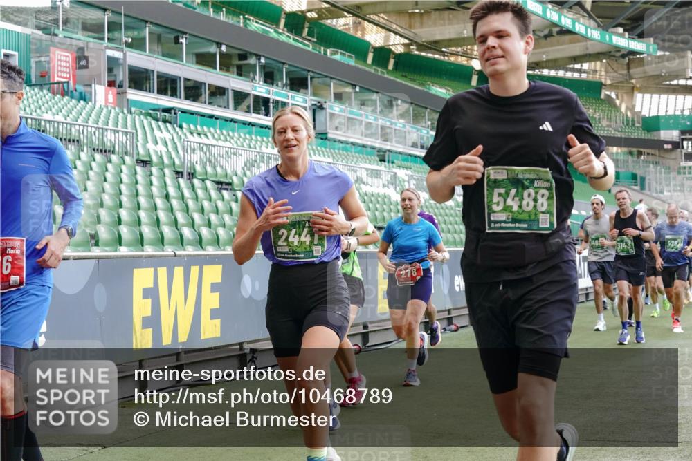 13.09.2026 - 21. swb-Marathon Bremen Michael Burmester http://msf.ph/oto/10468789 13.09.2026 13:13:54 Laufen im Stadion 183, 270, 278, 349, 460, 514, 576, 600, 631, 695, 702, 768, 933, 950, 956, 1005, 1008, 1143, 1286, 1334, 1392, 1408, 1426, 1573, 1596, 1641, 1818, 1819, 1991, 2005, 2024, 2035, 2079, 2233, 2264, 2314, 2387, 2412, 2439, 2457, 2461, 2478, 2505, 2521, 2540, 2564, 2612, 2665, 2684, 2693, 2765, 2773, 2792, 2815, 2816, 2829, 2838, 2860, 2884, 2887, 2895, 2921, 2963, 2966, 2972, 2975, 2978, 3016, 3111, 3209, 3253, 3277, 3293, 3304, 3313, 3378, 3405, 3428, 3434, 3653, 3661, 4080 meine-sportfotos.de