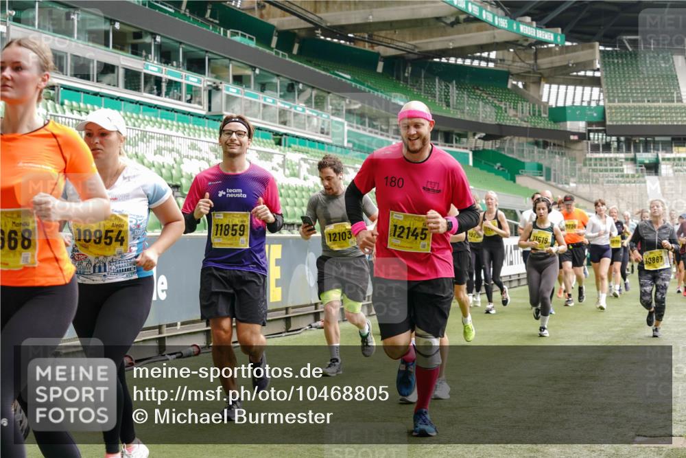 13.09.2026 - 21. swb-Marathon Bremen Michael Burmester http://msf.ph/oto/10468805 13.09.2026 10:36:09 Laufen im Stadion 10092, 10093, 10144, 10152, 10153, 10154, 10157, 10160, 10173, 10175, 10181, 10182, 10185, 10187, 10195, 10198, 10237, 10245, 10251, 10257, 10263, 10272, 10275, 10278, 10291, 10296, 10306, 10309, 10338, 10357, 10377, 10382, 10390, 10403, 10409, 10411, 10420, 10427, 10429, 10439, 10473, 10477, 10481, 10485, 10492, 10497, 10500, 10528, 10531, 10559, 10560, 10569, 10607, 10613, 10617, 10633, 10636, 10647, 10648, 10671, 10672, 10677, 10715 meine-sportfotos.de