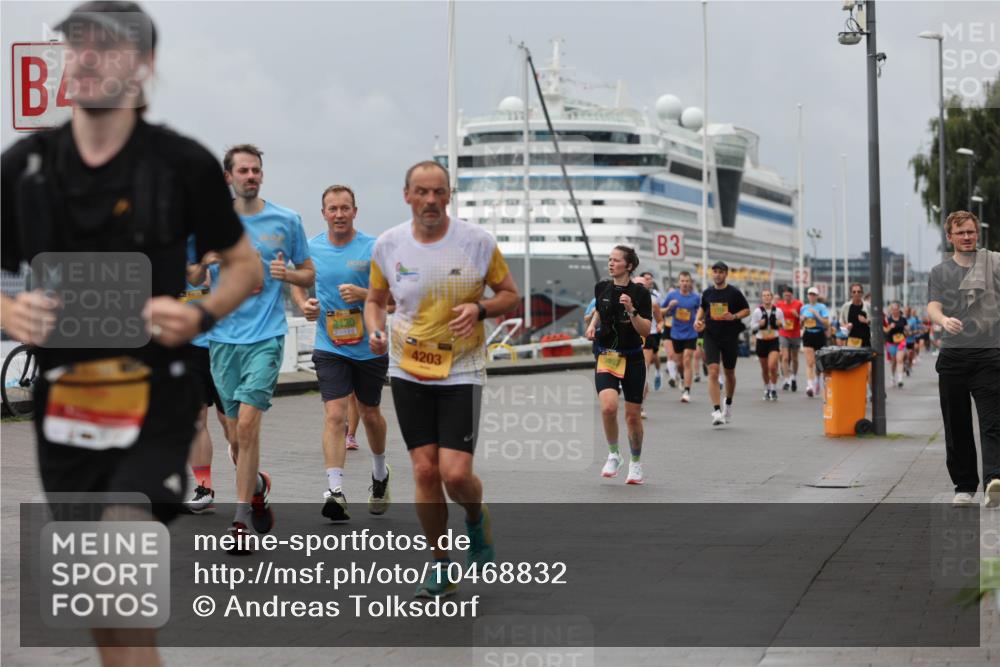 13.09.2026 - Kiel Lauf Andreas Tolksdorf http://msf.ph/oto/10468832 13.09.2026 12:08:54 Kiellinie 3430, 31680, 4203, 3 meine-sportfotos.de