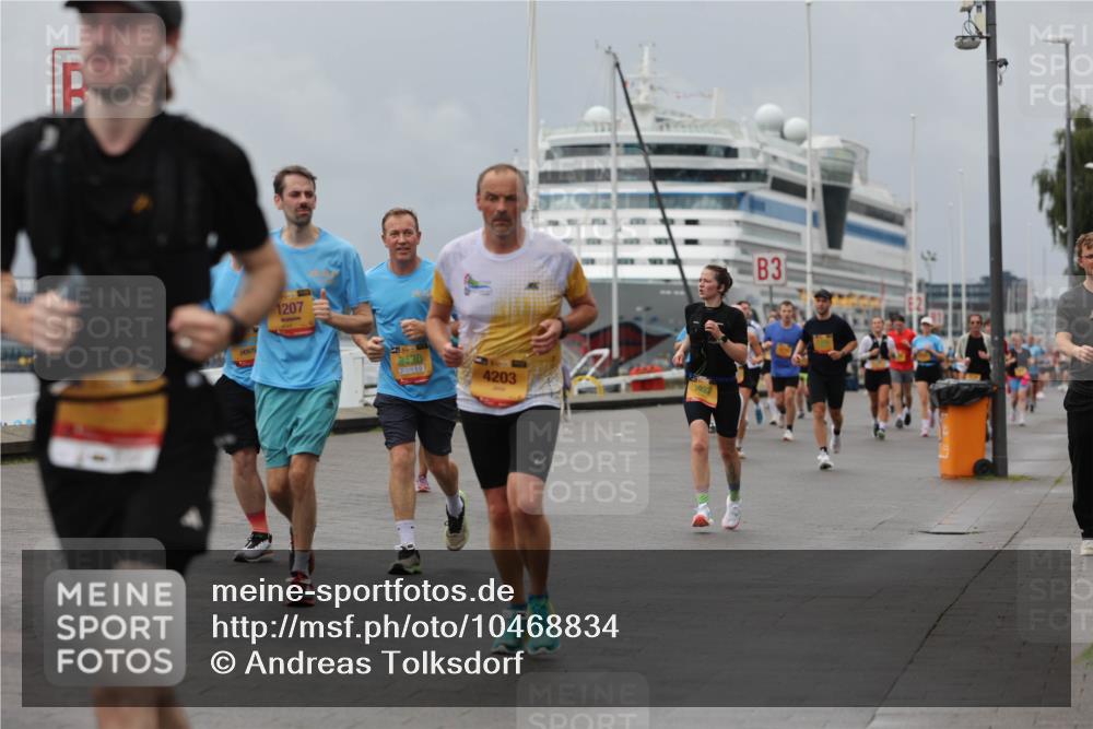 13.09.2026 - Kiel Lauf Andreas Tolksdorf http://msf.ph/oto/10468834 13.09.2026 12:08:54 Kiellinie 1207, 8430, 4203, 3 meine-sportfotos.de