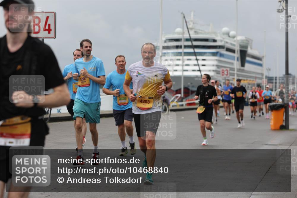 13.09.2026 - Kiel Lauf Andreas Tolksdorf http://msf.ph/oto/10468840 13.09.2026 12:08:54 Kiellinie 4, 1207, 8430, 4203, 3 meine-sportfotos.de