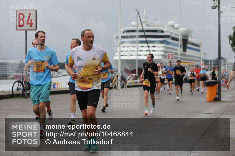 13.09.2026 - Kiel Lauf Andreas Tolksdorf http://msf.ph/oto/10468844 13.09.2026 12:08:54 Kiellinie 4, 38, 1207, 4203, 191, 3 meine-sportfotos.de
