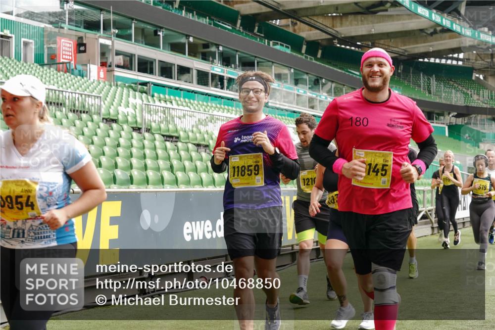 13.09.2026 - 21. swb-Marathon Bremen Michael Burmester http://msf.ph/oto/10468850 13.09.2026 10:36:09 Laufen im Stadion 10092, 10093, 10144, 10152, 10153, 10154, 10157, 10160, 10173, 10175, 10181, 10182, 10185, 10187, 10195, 10198, 10237, 10245, 10251, 10257, 10263, 10272, 10275, 10278, 10291, 10296, 10306, 10309, 10338, 10357, 10377, 10382, 10390, 10403, 10409, 10411, 10420, 10427, 10429, 10439, 10473, 10477, 10481, 10485, 10492, 10497, 10500, 10528, 10531, 10559, 10560, 10569, 10607, 10613, 10617, 10633, 10636, 10647, 10648, 10671, 10672, 10677, 10715 meine-sportfotos.de