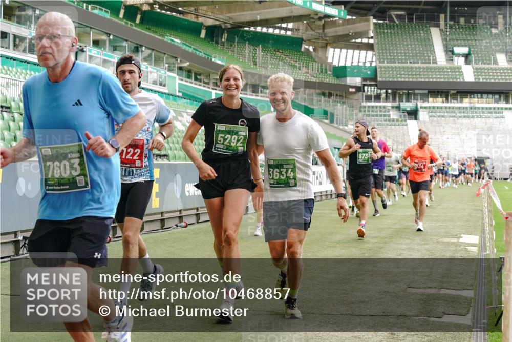 13.09.2026 - 21. swb-Marathon Bremen Michael Burmester http://msf.ph/oto/10468857 13.09.2026 12:57:46 Laufen im Stadion 141, 148, 334, 431, 511, 672, 769, 776, 789, 790, 857, 876, 909, 948, 1010, 1119, 1130, 1191, 1199, 1254, 1281, 1535, 1601, 1642, 1647, 1752, 1809, 1881, 1900, 1931, 1933, 1972, 2001, 2040, 2046, 2051, 2075, 2324, 2343, 2371, 2397, 2402, 2423, 2425, 2473, 2493, 2634, 2640, 2671, 2761, 2771, 2812, 2903, 2904, 3051, 3078, 3138, 3148, 3182, 3186, 3319, 3338, 3450, 3458, 3514, 3534, 3560, 3634, 3655, 3685, 3690, 3695, 3760, 3813, 3866, 3933, 3939, 4101, 4316, 4319 meine-sportfotos.de