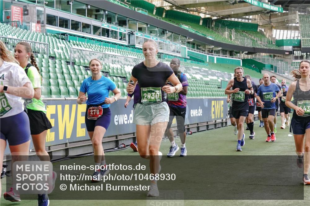 13.09.2026 - 21. swb-Marathon Bremen Michael Burmester http://msf.ph/oto/10468930 13.09.2026 13:13:55 Laufen im Stadion 183, 270, 278, 349, 460, 514, 576, 600, 631, 695, 702, 768, 933, 950, 956, 1005, 1008, 1143, 1286, 1392, 1408, 1426, 1573, 1596, 1641, 1818, 1819, 1991, 2005, 2024, 2035, 2079, 2233, 2264, 2314, 2387, 2412, 2439, 2457, 2461, 2478, 2505, 2521, 2540, 2564, 2612, 2665, 2684, 2693, 2765, 2773, 2792, 2815, 2816, 2829, 2838, 2860, 2884, 2887, 2895, 2921, 2963, 2966, 2972, 2975, 2978, 3016, 3111, 3209, 3253, 3277, 3293, 3304, 3313, 3378, 3405, 3428, 3434, 3653, 3661, 4080 meine-sportfotos.de