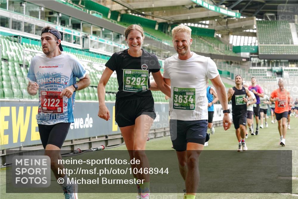 13.09.2026 - 21. swb-Marathon Bremen Michael Burmester http://msf.ph/oto/10468944 13.09.2026 12:57:47 Laufen im Stadion 141, 148, 334, 431, 511, 672, 769, 776, 789, 790, 857, 876, 909, 1010, 1119, 1130, 1191, 1199, 1254, 1281, 1535, 1601, 1642, 1647, 1752, 1809, 1881, 1900, 1931, 1933, 1972, 2040, 2046, 2051, 2075, 2324, 2343, 2371, 2397, 2402, 2423, 2425, 2473, 2493, 2634, 2640, 2671, 2761, 2771, 2807, 2812, 2903, 2904, 3051, 3078, 3138, 3148, 3182, 3186, 3319, 3338, 3450, 3458, 3514, 3534, 3560, 3634, 3655, 3685, 3690, 3695, 3760, 3813, 3866, 3933, 3939, 4101, 4316, 4319 meine-sportfotos.de