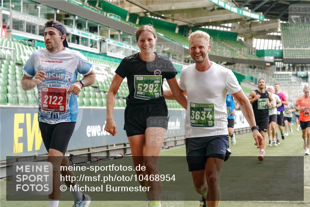 13.09.2026 - 21. swb-Marathon Bremen Michael Burmester http://msf.ph/oto/10468954 13.09.2026 12:57:47 Laufen im Stadion 141, 148, 334, 431, 511, 672, 769, 776, 789, 790, 857, 876, 909, 1010, 1119, 1130, 1191, 1199, 1254, 1281, 1535, 1601, 1642, 1647, 1752, 1809, 1881, 1900, 1931, 1933, 1972, 2040, 2046, 2051, 2075, 2324, 2343, 2371, 2397, 2402, 2423, 2425, 2473, 2493, 2634, 2640, 2671, 2761, 2771, 2807, 2812, 2903, 2904, 3051, 3078, 3138, 3148, 3182, 3186, 3319, 3338, 3450, 3458, 3514, 3534, 3560, 3634, 3655, 3685, 3690, 3695, 3760, 3813, 3866, 3933, 3939, 4101, 4316, 4319 meine-sportfotos.de
