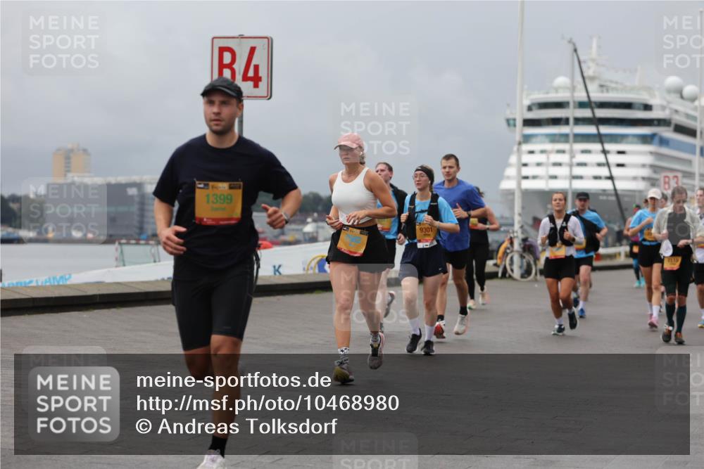 13.09.2026 - Kiel Lauf Andreas Tolksdorf http://msf.ph/oto/10468980 13.09.2026 12:09:03 Kiellinie 4, 1399, 9301, 3, 7115 meine-sportfotos.de