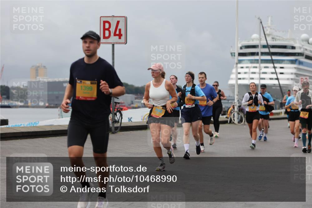 13.09.2026 - Kiel Lauf Andreas Tolksdorf http://msf.ph/oto/10468990 13.09.2026 12:09:03 Kiellinie 1399, 4, 3, 930, 7115 meine-sportfotos.de