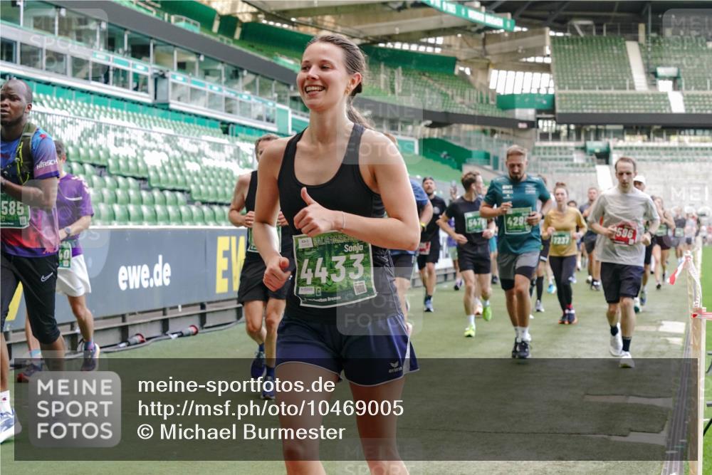 13.09.2026 - 21. swb-Marathon Bremen Michael Burmester http://msf.ph/oto/10469005 13.09.2026 13:13:56 Laufen im Stadion 183, 270, 278, 349, 460, 514, 576, 600, 631, 695, 702, 768, 933, 950, 956, 1005, 1008, 1143, 1286, 1392, 1408, 1426, 1573, 1596, 1641, 1818, 1819, 1991, 2005, 2024, 2035, 2079, 2233, 2264, 2314, 2387, 2412, 2439, 2457, 2461, 2478, 2505, 2521, 2540, 2564, 2612, 2665, 2684, 2693, 2765, 2773, 2792, 2815, 2816, 2829, 2838, 2860, 2884, 2887, 2895, 2921, 2963, 2966, 2972, 2975, 2978, 3016, 3111, 3209, 3253, 3277, 3293, 3304, 3313, 3378, 3405, 3428, 3434, 3653, 3661, 4080 meine-sportfotos.de