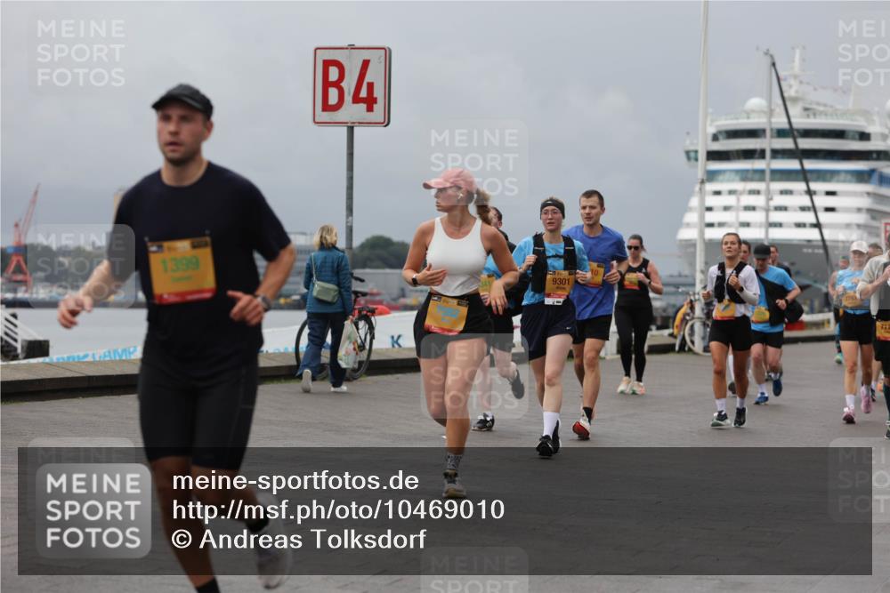 13.09.2026 - Kiel Lauf Andreas Tolksdorf http://msf.ph/oto/10469010 13.09.2026 12:09:03 Kiellinie 1399, 4, 9301, 7793, 711 meine-sportfotos.de