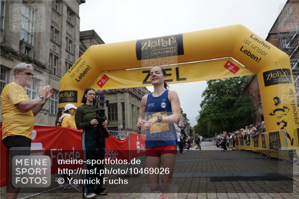13.09.2026 - Kiel Lauf Yannick Fuchs http://msf.ph/oto/10469026 13.09.2026 10:21:06 Ziel 12149, 6049, 6584 meine-sportfotos.de
