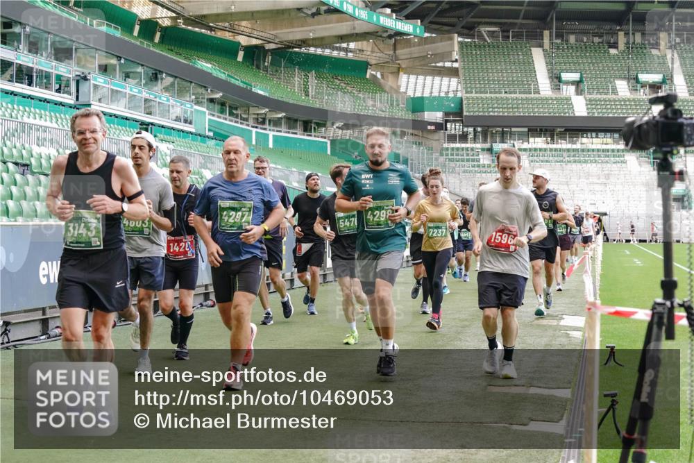 13.09.2026 - 21. swb-Marathon Bremen Michael Burmester http://msf.ph/oto/10469053 13.09.2026 13:13:57 Laufen im Stadion 183, 270, 278, 349, 460, 514, 576, 600, 631, 695, 702, 768, 933, 950, 956, 1005, 1008, 1143, 1286, 1392, 1408, 1426, 1573, 1596, 1641, 1818, 1819, 1991, 2005, 2024, 2035, 2079, 2233, 2264, 2314, 2387, 2412, 2439, 2457, 2461, 2478, 2494, 2505, 2521, 2540, 2564, 2612, 2665, 2684, 2693, 2765, 2773, 2792, 2815, 2816, 2829, 2838, 2860, 2884, 2887, 2895, 2921, 2963, 2972, 2975, 2978, 3016, 3111, 3209, 3253, 3277, 3293, 3304, 3313, 3378, 3405, 3428, 3434, 3653, 3661, 4080 meine-sportfotos.de