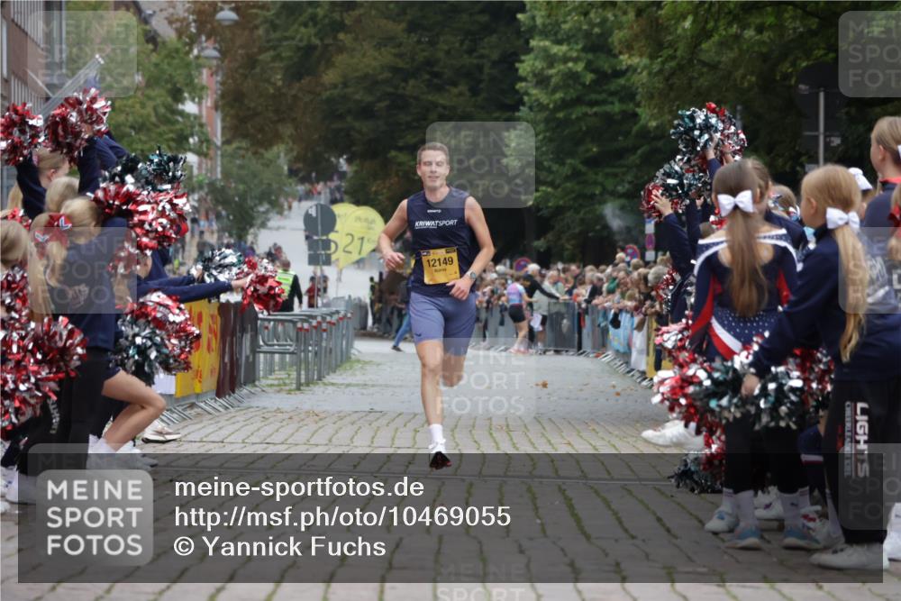 13.09.2026 - Kiel Lauf Yannick Fuchs http://msf.ph/oto/10469055 13.09.2026 10:21:38 Ziel 3788, 12149, 9681, 12148 meine-sportfotos.de