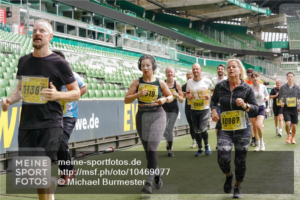 13.09.2026 - 21. swb-Marathon Bremen Michael Burmester http://msf.ph/oto/10469077 13.09.2026 10:36:12 Laufen im Stadion 10092, 10093, 10144, 10152, 10153, 10154, 10157, 10160, 10173, 10175, 10181, 10182, 10185, 10187, 10195, 10198, 10237, 10245, 10251, 10257, 10263, 10272, 10275, 10278, 10291, 10296, 10306, 10309, 10331, 10332, 10338, 10357, 10377, 10382, 10390, 10403, 10409, 10411, 10420, 10427, 10429, 10439, 10473, 10477, 10481, 10492, 10497, 10500, 10528, 10531, 10559, 10560, 10569, 10607, 10613, 10617, 10633, 10636, 10647, 10648, 10659, 10671, 10672, 10677, 10715 meine-sportfotos.de