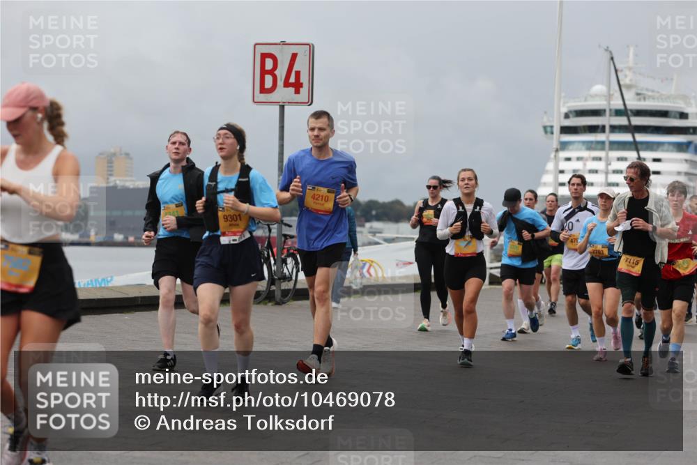 13.09.2026 - Kiel Lauf Andreas Tolksdorf http://msf.ph/oto/10469078 13.09.2026 12:09:06 Kiellinie 4, 9301, 39, 4210, 479, 7793, 7115 meine-sportfotos.de
