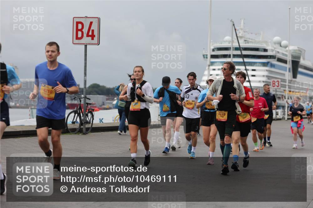 13.09.2026 - Kiel Lauf Andreas Tolksdorf http://msf.ph/oto/10469111 13.09.2026 12:09:07 Kiellinie 4210, 4, 0, 4799, 779, 7115, 3, 1317 meine-sportfotos.de