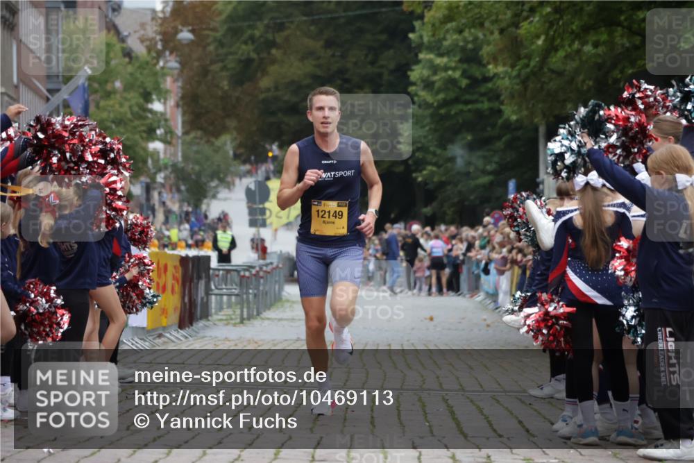 13.09.2026 - Kiel Lauf Yannick Fuchs http://msf.ph/oto/10469113 13.09.2026 10:21:39 Ziel 3788, 12149, 9681, 12148, 12149 meine-sportfotos.de