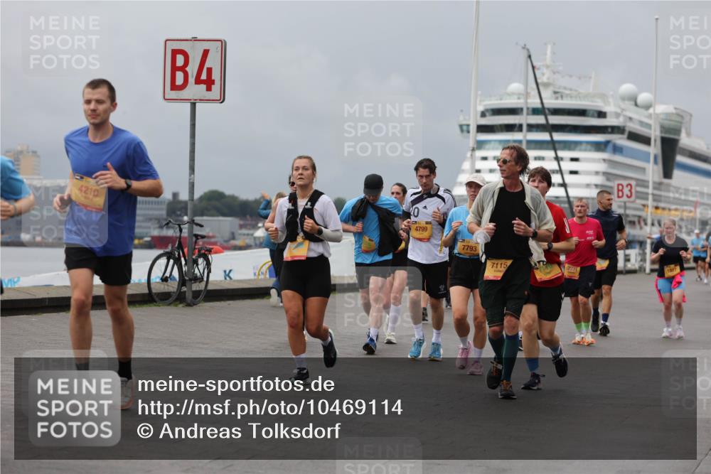 13.09.2026 - Kiel Lauf Andreas Tolksdorf http://msf.ph/oto/10469114 13.09.2026 12:09:07 Kiellinie 4210, 4, 3, 4799, 7793, 7115, 2231, 1817 meine-sportfotos.de