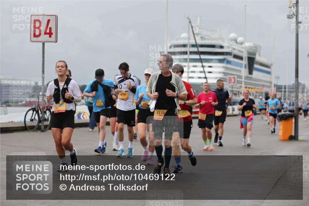 13.09.2026 - Kiel Lauf Andreas Tolksdorf http://msf.ph/oto/10469122 13.09.2026 12:09:08 Kiellinie 4, 4799, 7115, 2231, 3 meine-sportfotos.de