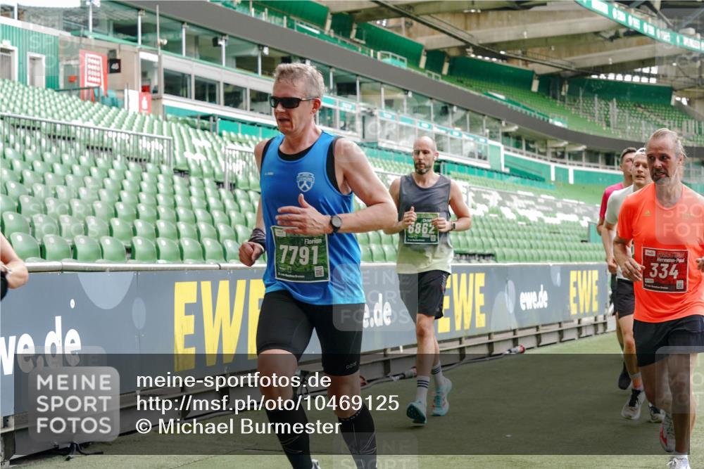 13.09.2026 - 21. swb-Marathon Bremen Michael Burmester http://msf.ph/oto/10469125 13.09.2026 12:57:51 Laufen im Stadion 141, 148, 334, 431, 511, 672, 769, 776, 789, 790, 857, 909, 1010, 1119, 1130, 1191, 1199, 1254, 1281, 1535, 1601, 1642, 1647, 1752, 1809, 1881, 1900, 1931, 1933, 1972, 2046, 2051, 2075, 2324, 2343, 2371, 2397, 2402, 2423, 2425, 2473, 2493, 2634, 2640, 2671, 2761, 2771, 2807, 2903, 2904, 3051, 3078, 3138, 3148, 3182, 3186, 3319, 3338, 3450, 3458, 3514, 3534, 3560, 3634, 3655, 3685, 3690, 3695, 3760, 3813, 3866, 3933, 3939, 4101, 4316, 4319, 205 meine-sportfotos.de