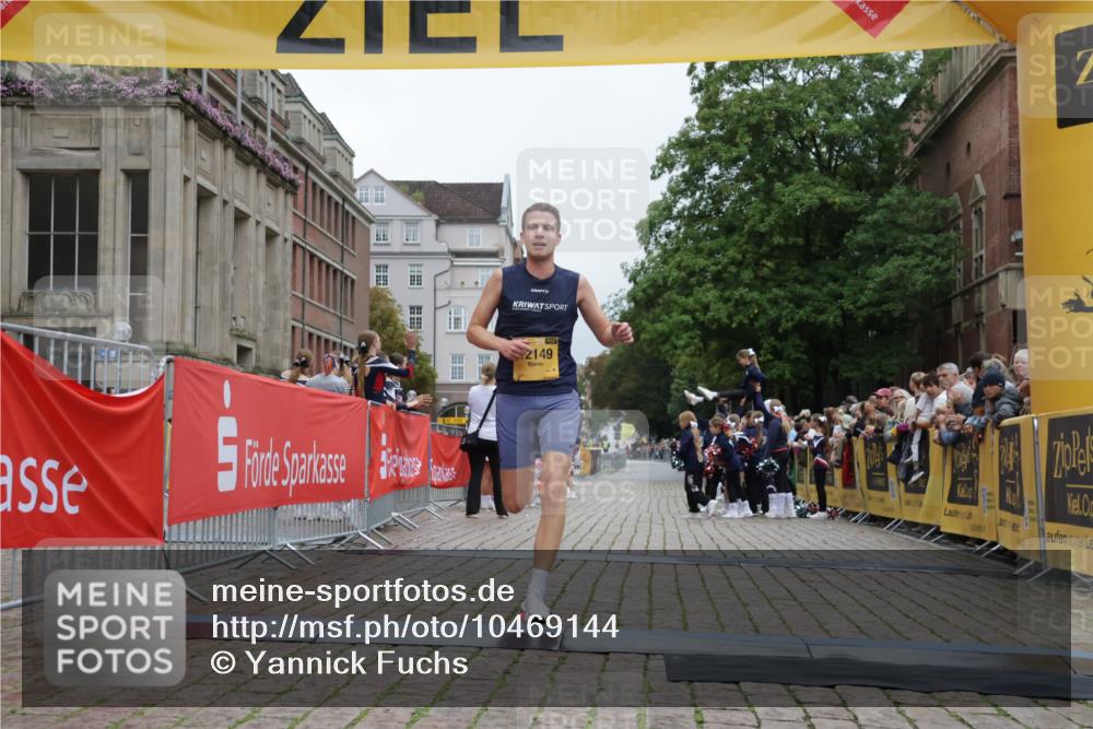 13.09.2026 - Kiel Lauf Yannick Fuchs http://msf.ph/oto/10469144 13.09.2026 10:21:43 Ziel 3788, 1987, 9681, 12148, 12149 meine-sportfotos.de