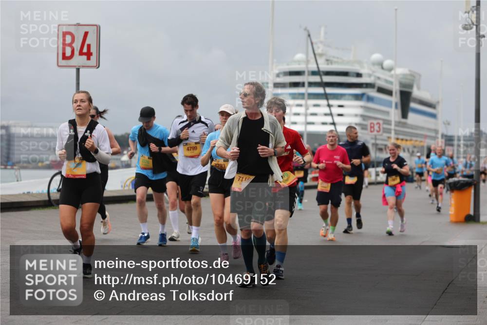 13.09.2026 - Kiel Lauf Andreas Tolksdorf http://msf.ph/oto/10469152 13.09.2026 12:09:08 Kiellinie 4, 3376, 4799, 7115, 2231, 3 meine-sportfotos.de
