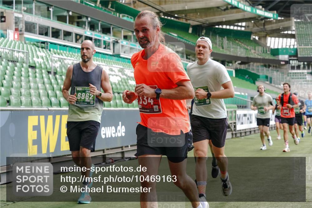 13.09.2026 - 21. swb-Marathon Bremen Michael Burmester http://msf.ph/oto/10469163 13.09.2026 12:57:52 Laufen im Stadion 141, 148, 334, 431, 511, 672, 769, 776, 789, 790, 857, 909, 1010, 1119, 1130, 1191, 1199, 1254, 1281, 1535, 1601, 1642, 1647, 1752, 1809, 1881, 1900, 1931, 1933, 1972, 2046, 2051, 2075, 2324, 2343, 2371, 2397, 2402, 2423, 2425, 2473, 2493, 2634, 2640, 2671, 2761, 2771, 2807, 2903, 2904, 3051, 3078, 3138, 3148, 3182, 3186, 3319, 3338, 3450, 3458, 3514, 3534, 3560, 3634, 3655, 3685, 3690, 3695, 3760, 3813, 3866, 3933, 3939, 4101, 4316, 4319, 205 meine-sportfotos.de