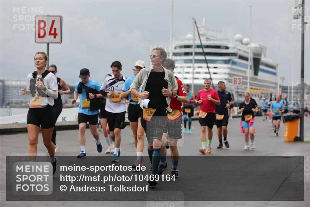 13.09.2026 - Kiel Lauf Andreas Tolksdorf http://msf.ph/oto/10469164 13.09.2026 12:09:08 Kiellinie 4, 3376, 4799, 7115, 83 meine-sportfotos.de