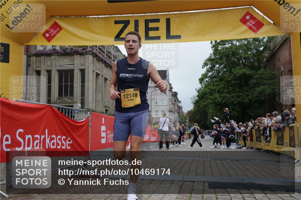 13.09.2026 - Kiel Lauf Yannick Fuchs http://msf.ph/oto/10469174 13.09.2026 10:21:44 Ziel 3788, 9681, 1987, 3732, 12148, 12149 meine-sportfotos.de