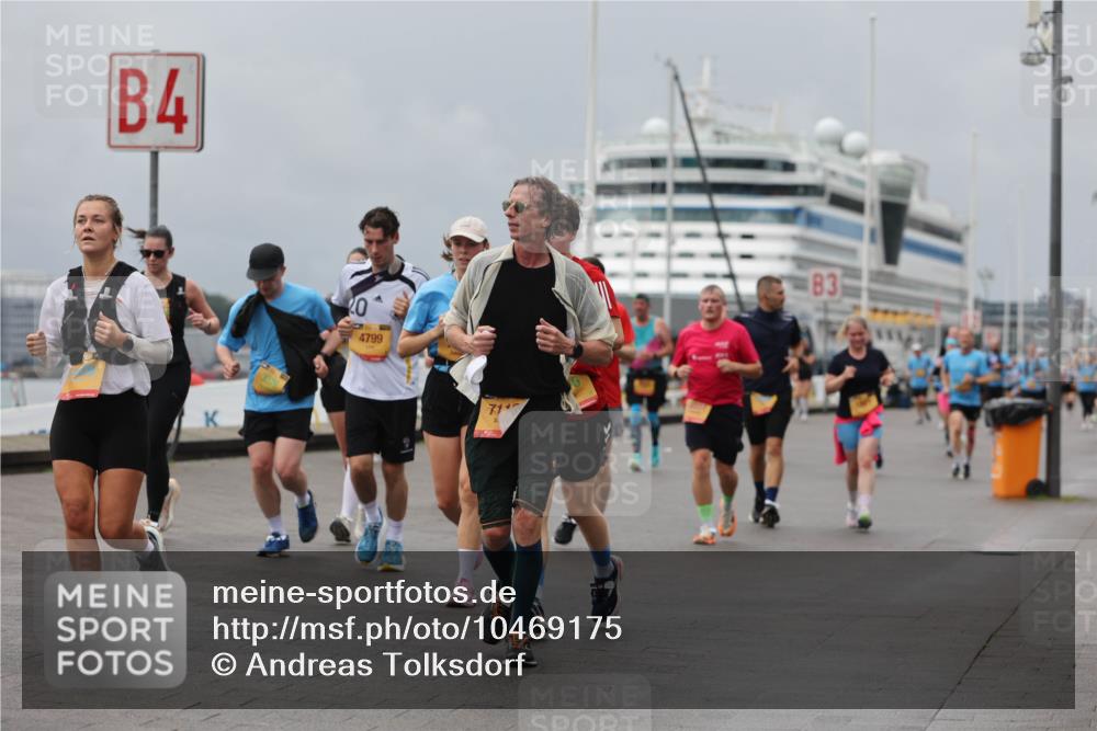 13.09.2026 - Kiel Lauf Andreas Tolksdorf http://msf.ph/oto/10469175 13.09.2026 12:09:08 Kiellinie 4, 0, 4799, 71, 83 meine-sportfotos.de