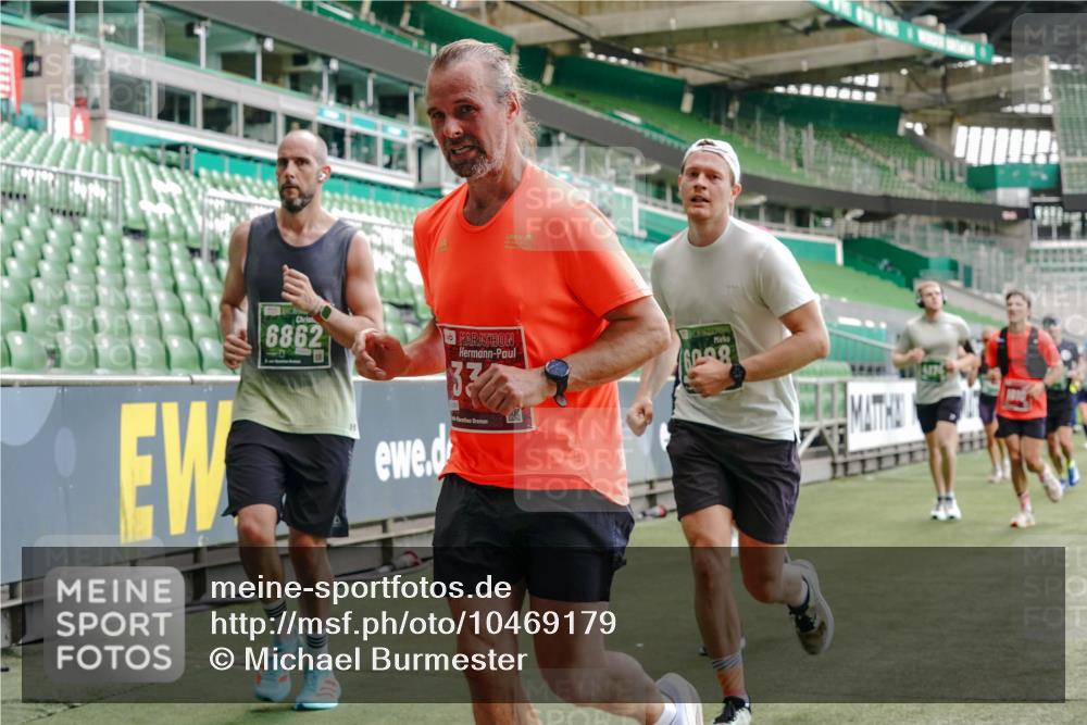 13.09.2026 - 21. swb-Marathon Bremen Michael Burmester http://msf.ph/oto/10469179 13.09.2026 12:57:52 Laufen im Stadion 141, 148, 334, 431, 511, 672, 769, 776, 789, 790, 857, 909, 1010, 1119, 1130, 1191, 1199, 1254, 1281, 1535, 1601, 1642, 1647, 1752, 1809, 1881, 1900, 1931, 1933, 1972, 2046, 2051, 2075, 2324, 2343, 2371, 2397, 2402, 2423, 2425, 2473, 2493, 2634, 2640, 2671, 2761, 2771, 2807, 2903, 2904, 3051, 3078, 3138, 3148, 3182, 3186, 3319, 3338, 3450, 3458, 3514, 3534, 3560, 3634, 3655, 3685, 3690, 3695, 3760, 3813, 3866, 3933, 3939, 4101, 4316, 4319, 205 meine-sportfotos.de
