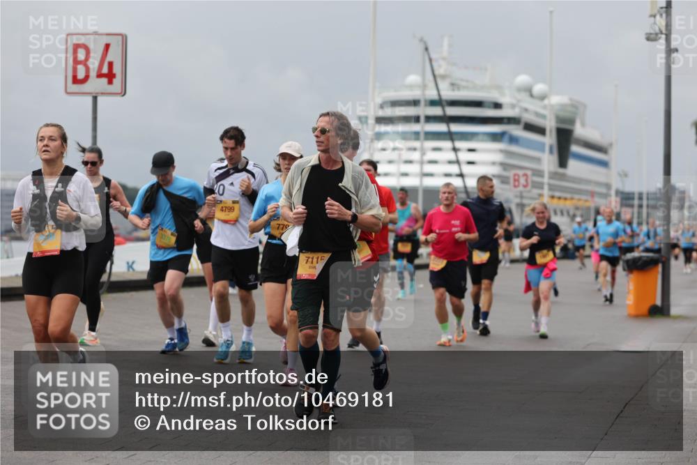 13.09.2026 - Kiel Lauf Andreas Tolksdorf http://msf.ph/oto/10469181 13.09.2026 12:09:08 Kiellinie 4, 4799, 779, 7115, 3 meine-sportfotos.de
