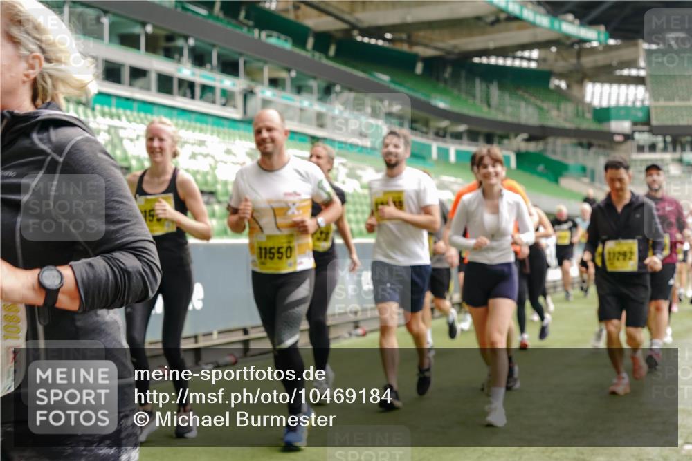 13.09.2026 - 21. swb-Marathon Bremen Michael Burmester http://msf.ph/oto/10469184 13.09.2026 10:36:14 Laufen im Stadion 10092, 10093, 10144, 10152, 10153, 10154, 10157, 10160, 10173, 10175, 10181, 10182, 10185, 10186, 10187, 10195, 10198, 10237, 10245, 10251, 10257, 10263, 10272, 10275, 10278, 10291, 10296, 10306, 10309, 10331, 10332, 10338, 10357, 10377, 10382, 10390, 10403, 10409, 10411, 10420, 10427, 10429, 10439, 10473, 10477, 10481, 10492, 10497, 10500, 10528, 10531, 10560, 10569, 10607, 10613, 10617, 10633, 10636, 10647, 10648, 10659, 10671, 10672, 10677, 10715 meine-sportfotos.de