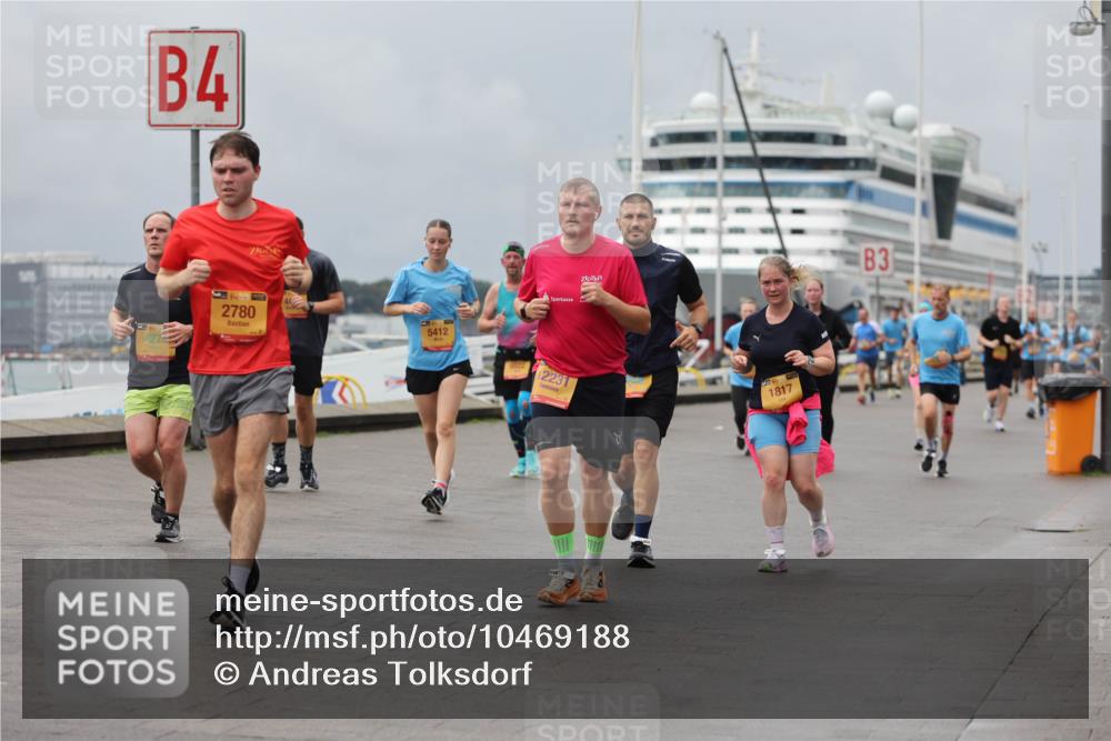 13.09.2026 - Kiel Lauf Andreas Tolksdorf http://msf.ph/oto/10469188 13.09.2026 12:09:12 Kiellinie 4, 427, 2780, 5412, 2231, 3, 1817, 3 meine-sportfotos.de