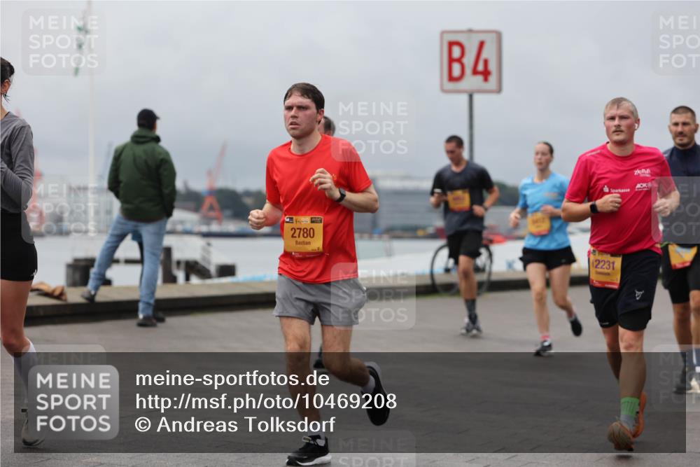 13.09.2026 - Kiel Lauf Andreas Tolksdorf http://msf.ph/oto/10469208 13.09.2026 12:09:13 Kiellinie 4, 39, 2780, 2231 meine-sportfotos.de