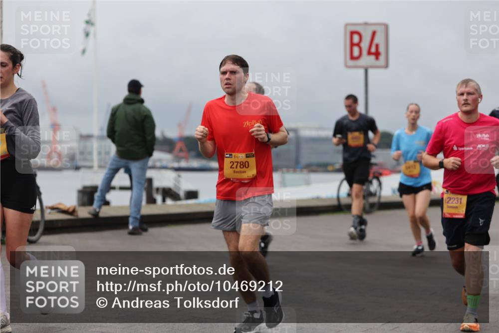 13.09.2026 - Kiel Lauf Andreas Tolksdorf http://msf.ph/oto/10469212 13.09.2026 12:09:13 Kiellinie 39, 2780, 4, 12231 meine-sportfotos.de