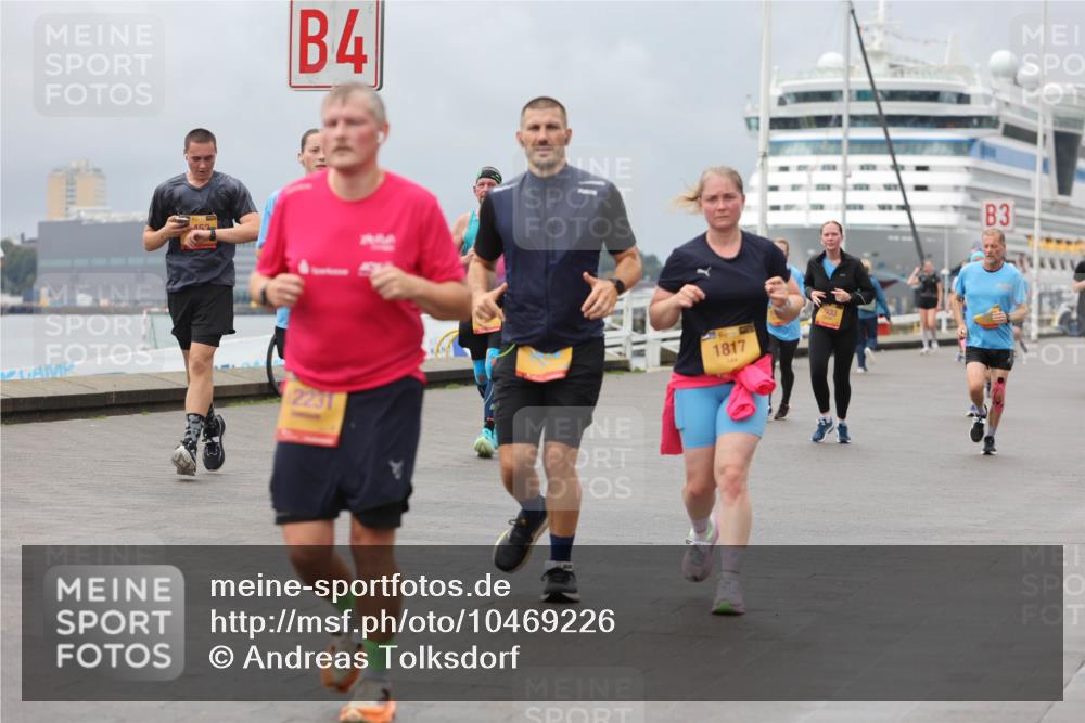 13.09.2026 - Kiel Lauf Andreas Tolksdorf http://msf.ph/oto/10469226 13.09.2026 12:09:14 Kiellinie 453, 4, 2231, 1817, 3 meine-sportfotos.de