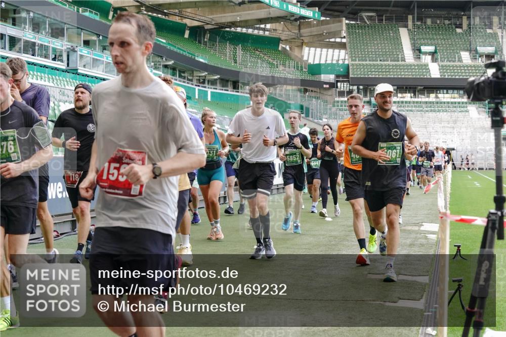 13.09.2026 - 21. swb-Marathon Bremen Michael Burmester http://msf.ph/oto/10469232 13.09.2026 13:14:00 Laufen im Stadion 183, 270, 278, 349, 460, 576, 600, 631, 695, 702, 768, 933, 950, 956, 1005, 1008, 1143, 1286, 1392, 1408, 1426, 1573, 1596, 1641, 1818, 1819, 1991, 2005, 2024, 2035, 2079, 2233, 2264, 2314, 2387, 2412, 2439, 2457, 2461, 2478, 2494, 2521, 2540, 2564, 2612, 2665, 2684, 2693, 2765, 2773, 2792, 2816, 2829, 2838, 2860, 2865, 2884, 2887, 2895, 2921, 2972, 2975, 2978, 3016, 3111, 3209, 3253, 3277, 3293, 3304, 3313, 3378, 3405, 3428, 3434, 3653, 3661, 4080 meine-sportfotos.de