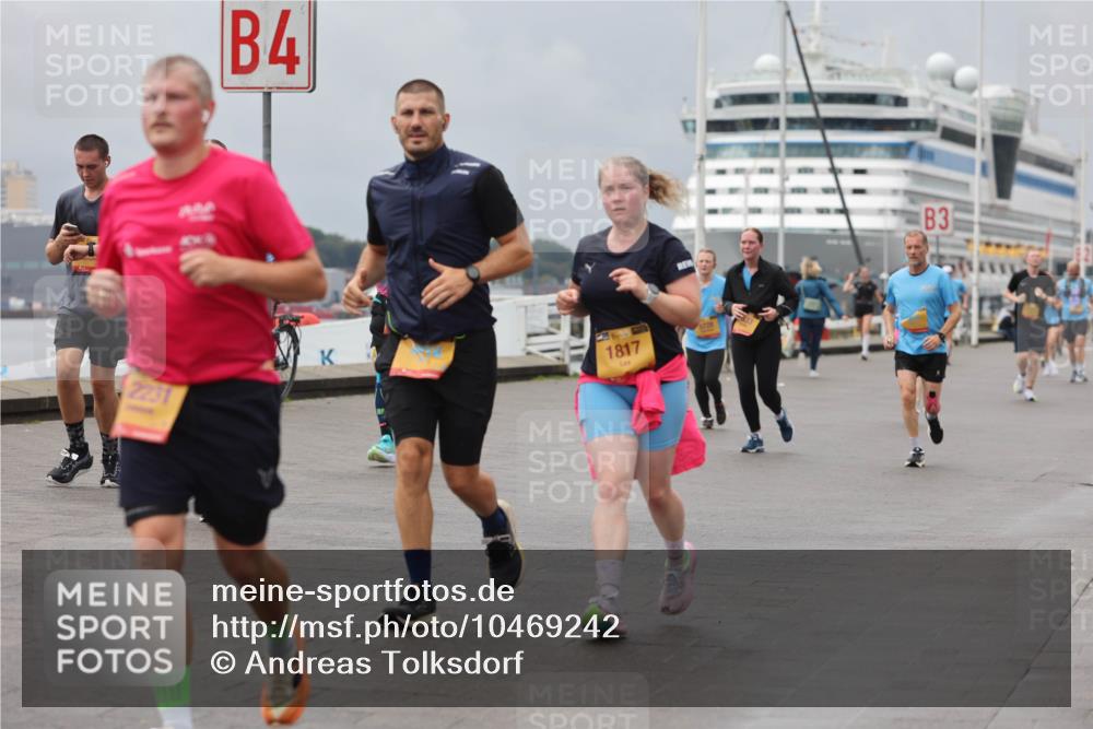 13.09.2026 - Kiel Lauf Andreas Tolksdorf http://msf.ph/oto/10469242 13.09.2026 12:09:14 Kiellinie 4, 2231, 1817, 3 meine-sportfotos.de