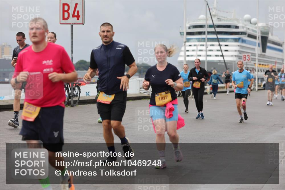 13.09.2026 - Kiel Lauf Andreas Tolksdorf http://msf.ph/oto/10469248 13.09.2026 12:09:14 Kiellinie 2231, 4, 1817, 5728, 7433, 3 meine-sportfotos.de