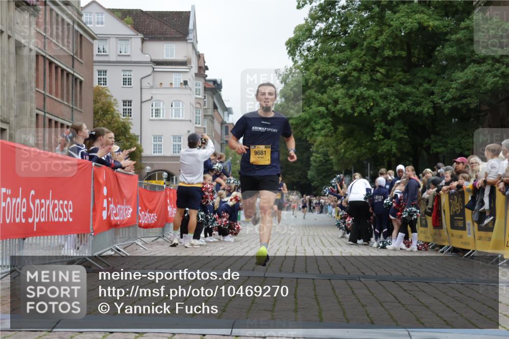 13.09.2026 - Kiel Lauf Yannick Fuchs http://msf.ph/oto/10469270 13.09.2026 10:22:23 Ziel 4621, 8240, 8708, 1987, 3732, 8708, 9681, 12148, 151, 5603, 3788, 9681 meine-sportfotos.de