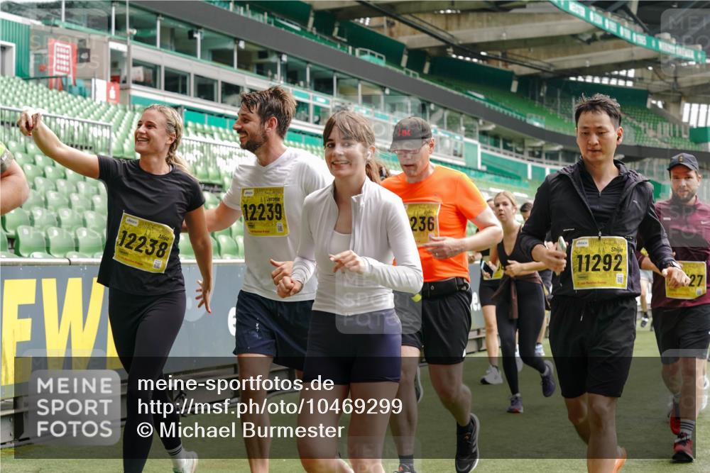 13.09.2026 - 21. swb-Marathon Bremen Michael Burmester http://msf.ph/oto/10469299 13.09.2026 10:36:15 Laufen im Stadion 10092, 10093, 10144, 10152, 10153, 10154, 10157, 10160, 10173, 10175, 10181, 10182, 10185, 10186, 10187, 10195, 10198, 10237, 10245, 10251, 10257, 10263, 10272, 10275, 10278, 10291, 10296, 10306, 10309, 10331, 10332, 10338, 10357, 10377, 10382, 10390, 10403, 10409, 10411, 10420, 10427, 10429, 10439, 10473, 10477, 10481, 10492, 10497, 10500, 10528, 10531, 10560, 10569, 10607, 10613, 10617, 10633, 10636, 10647, 10648, 10659, 10671, 10672, 10677, 10715 meine-sportfotos.de