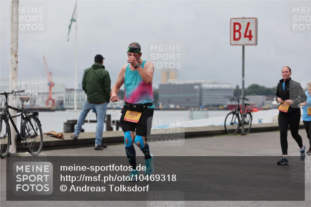 13.09.2026 - Kiel Lauf Andreas Tolksdorf http://msf.ph/oto/10469318 13.09.2026 12:09:18 Kiellinie 9822, 4, 433 meine-sportfotos.de