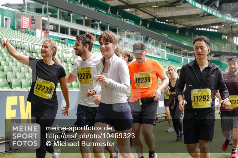 13.09.2026 - 21. swb-Marathon Bremen Michael Burmester http://msf.ph/oto/10469323 13.09.2026 10:36:15 Laufen im Stadion 10092, 10093, 10144, 10152, 10153, 10154, 10157, 10160, 10173, 10175, 10181, 10182, 10185, 10186, 10187, 10195, 10198, 10237, 10245, 10251, 10257, 10263, 10272, 10275, 10278, 10291, 10296, 10306, 10309, 10331, 10332, 10338, 10357, 10377, 10382, 10390, 10403, 10409, 10411, 10420, 10427, 10429, 10439, 10473, 10477, 10481, 10492, 10497, 10500, 10528, 10531, 10560, 10569, 10607, 10613, 10617, 10633, 10636, 10647, 10648, 10659, 10671, 10672, 10677, 10715 meine-sportfotos.de